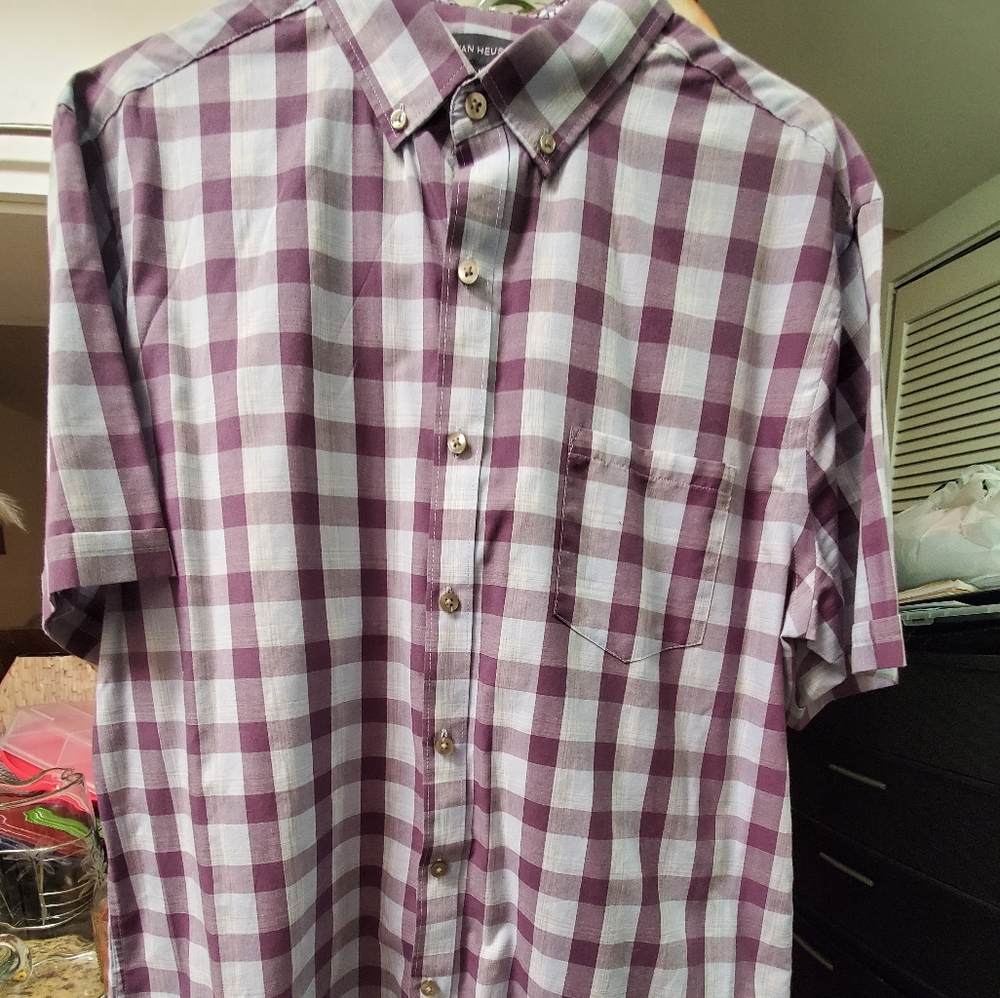 Brand new Mens size large shirt